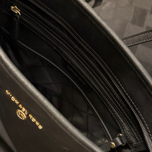 Last Chance!! Michael Kors Classic Black Tote - Picture 4 of 5